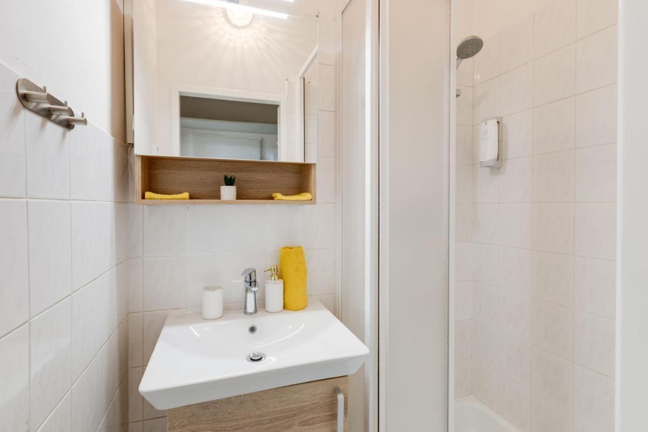 Sunshine Apartment Near The City Center Πράγα Εξωτερικό φωτογραφία