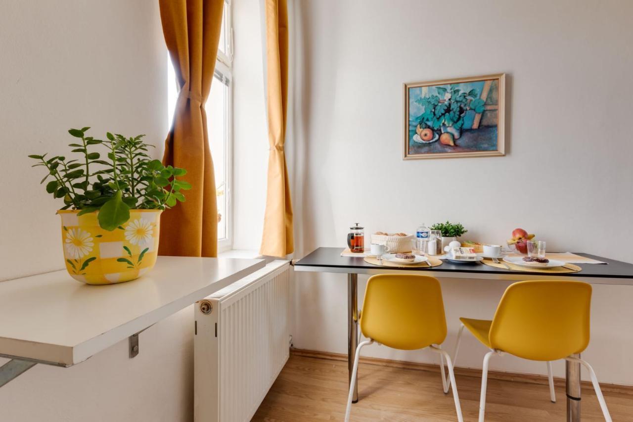 Sunshine Apartment Near The City Center Πράγα Εξωτερικό φωτογραφία