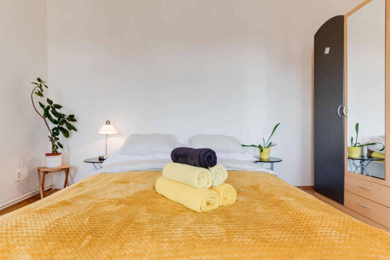 Sunshine Apartment Near The City Center Πράγα Εξωτερικό φωτογραφία